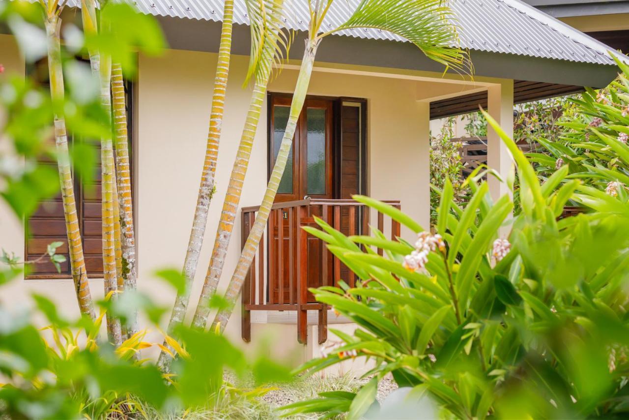 Mangoes Resort (Adults Only) Port Vila Exterior photo